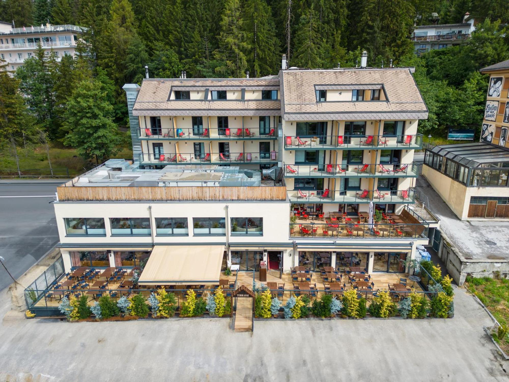 Alaia Lodge Кранс Монтана Екстериор снимка